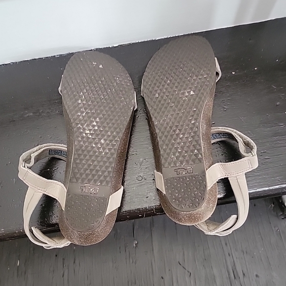 Teva Womens Ysidro Universal 1015121 Beige Leather Comfort Strappy Sandals Sz 11 - Picture 6 of 7